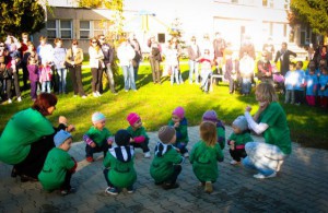 Spoločná opekačka škôlkárov a seniorov