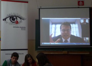 Cez video v Bruseli