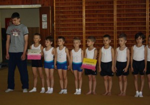 Cenné medaile i prvenstvo pre gymnastov z Elánu. Chlapci súťažili v Prievidzi, dievčatá v Detve a Bratislave
