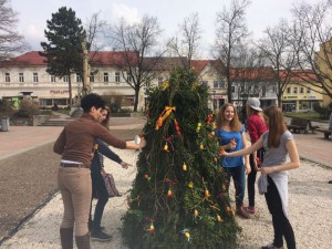Veľkonočná výzdoba na Námestí Slobody 