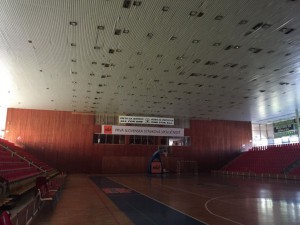 Poruchy v statike predĺžili plán rekonštrukcie osvetlenia v hale
