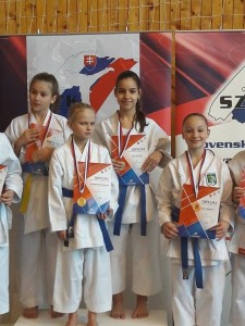Mladé karatistické nádeje sa ukázali v Šuranoch