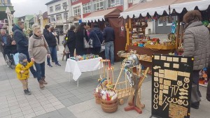 Veľkonočná výzdoba zdobí Prievidzu aj ten rok