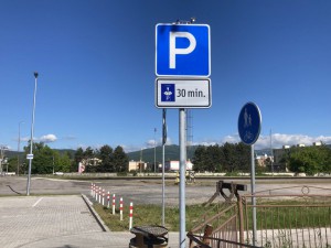 Parkovisko v predstaničnom priestore skolaudované