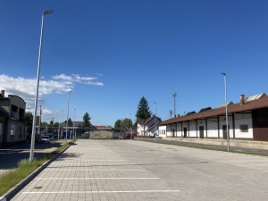 Parkovisko v predstaničnom priestore skolaudované