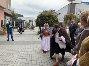 Prievidza má obnovený symbol historickej cesty MAGNA VIA