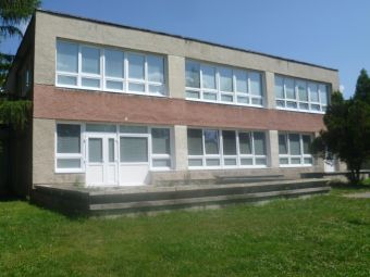 Škôlkari dostali od Slovenských elektrárni nové okná