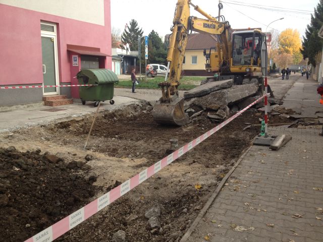 V Prievidzi začali rekonštrukcie ciest a chodníkov