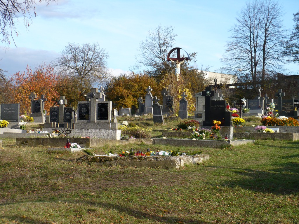 Informácia o prevádzke na prievidzských cintorínoch počas sviatkov