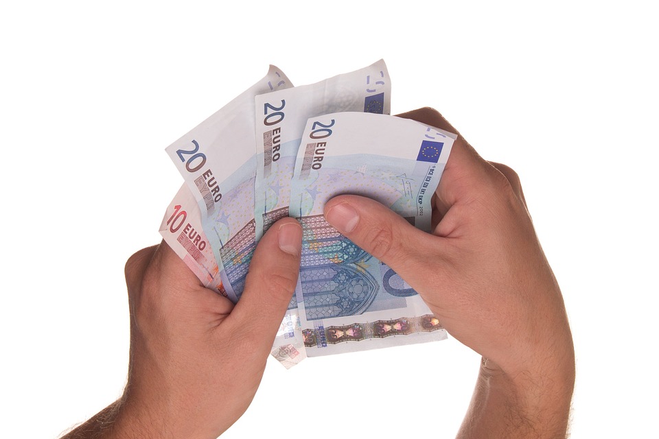 Školské poplatky za apríl a máj navrhuje primátorka znížiť na 0 eur